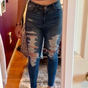 High waisted ripped jeans